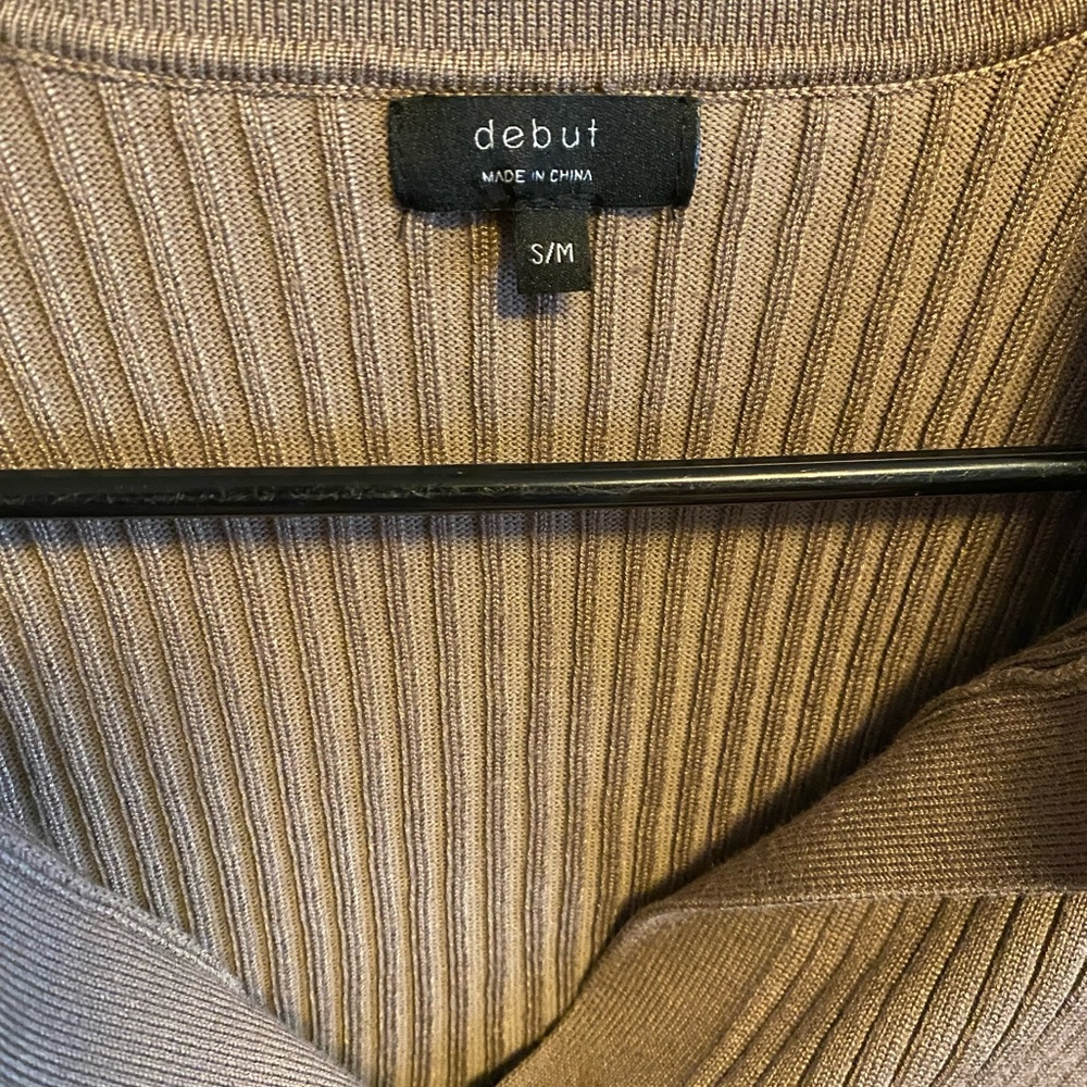 Long sleeve top with ties - Picture 3 of 3